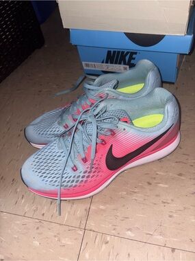 Nike Women’s Gradient Running Shoes - Light Blue & Pink